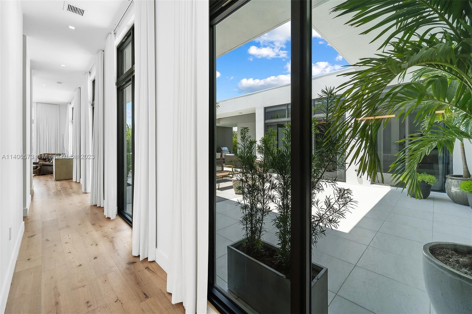 BOTANIKO - Residential