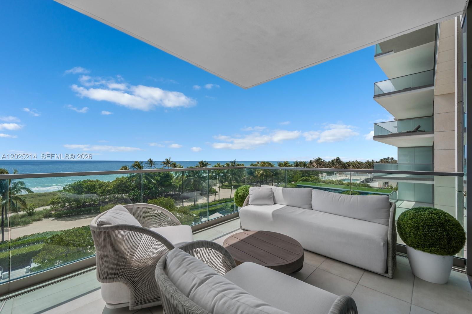 10203 Collins Ave 403