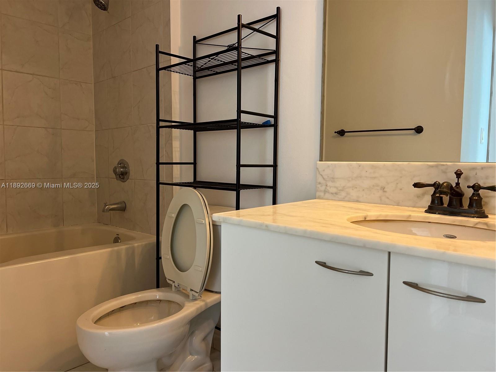 THE LOFT DOWNTOWN II COND - Residential Lease