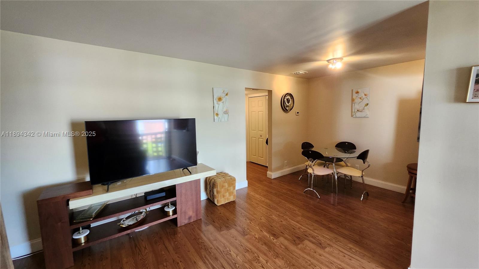 PALM ROYAL APTS INC CONDO - Residential