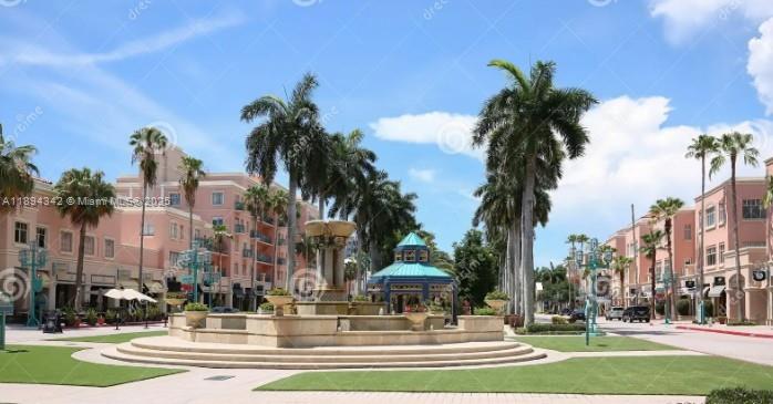 PALM ROYAL APTS INC CONDO - Residential