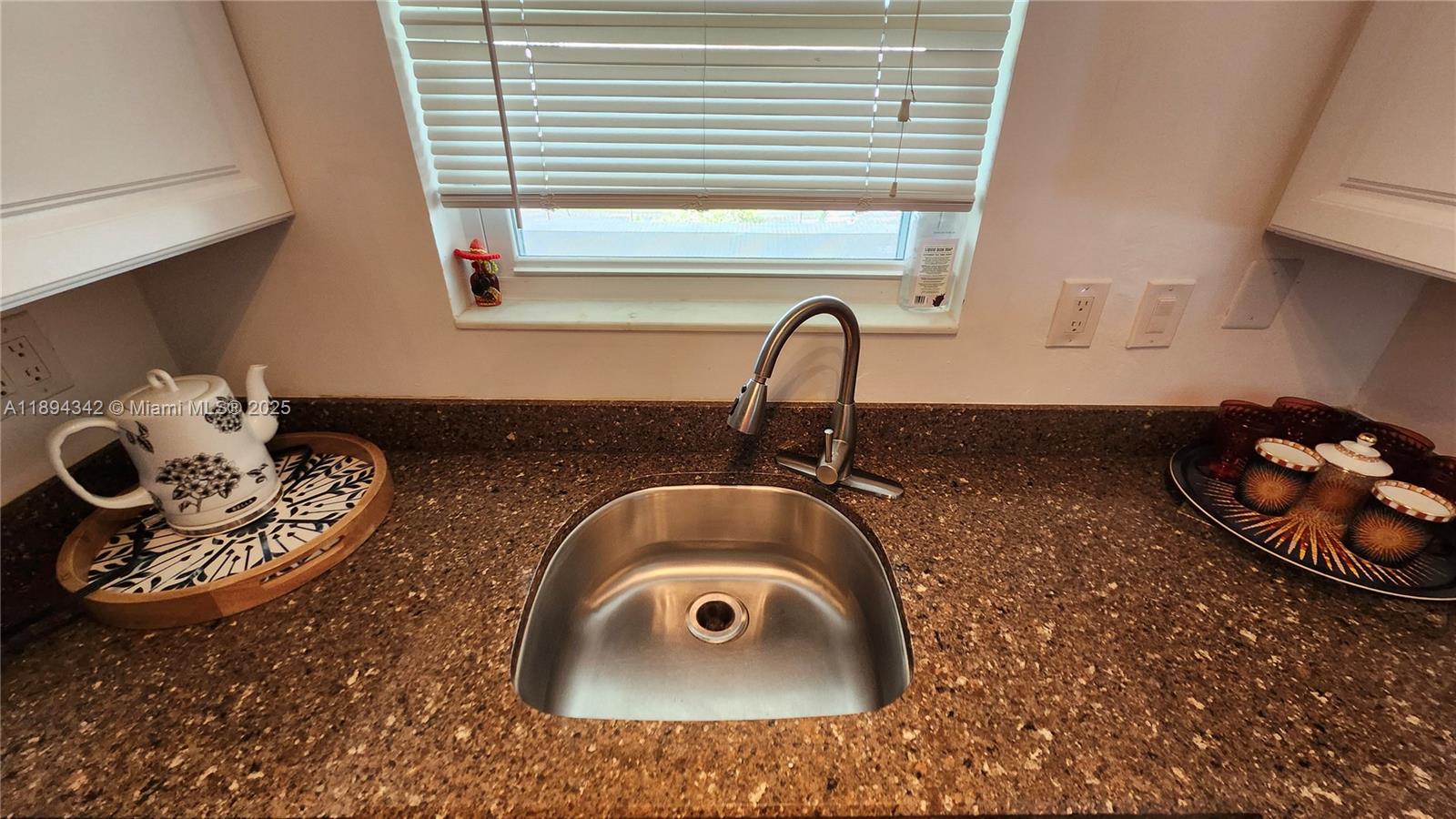 PALM ROYAL APTS INC CONDO - Residential