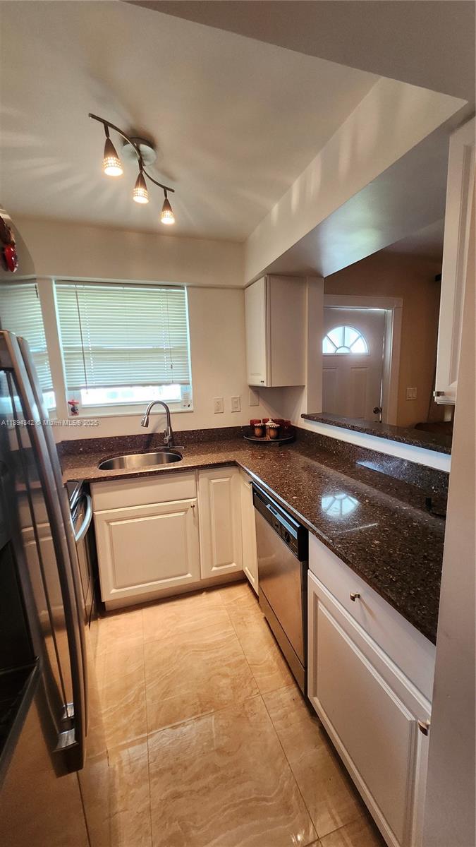 PALM ROYAL APTS INC CONDO - Residential