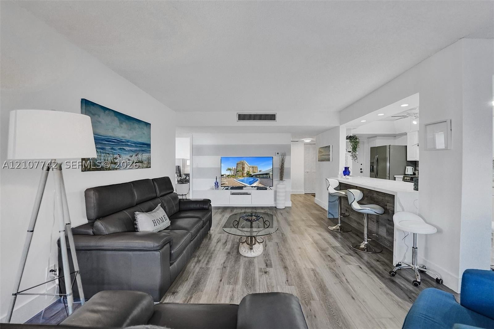 100 Golden Isles Dr 112