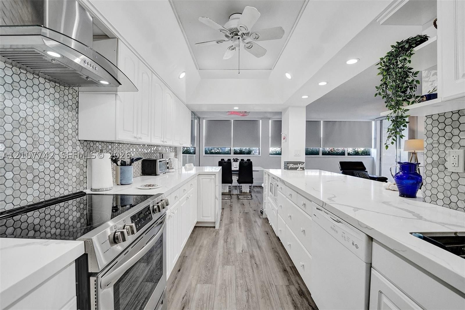 100 Golden Isles Dr 112
