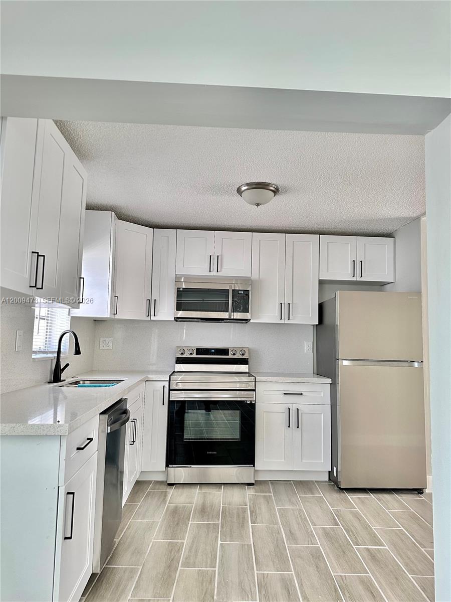 2600 NE 8th Ave