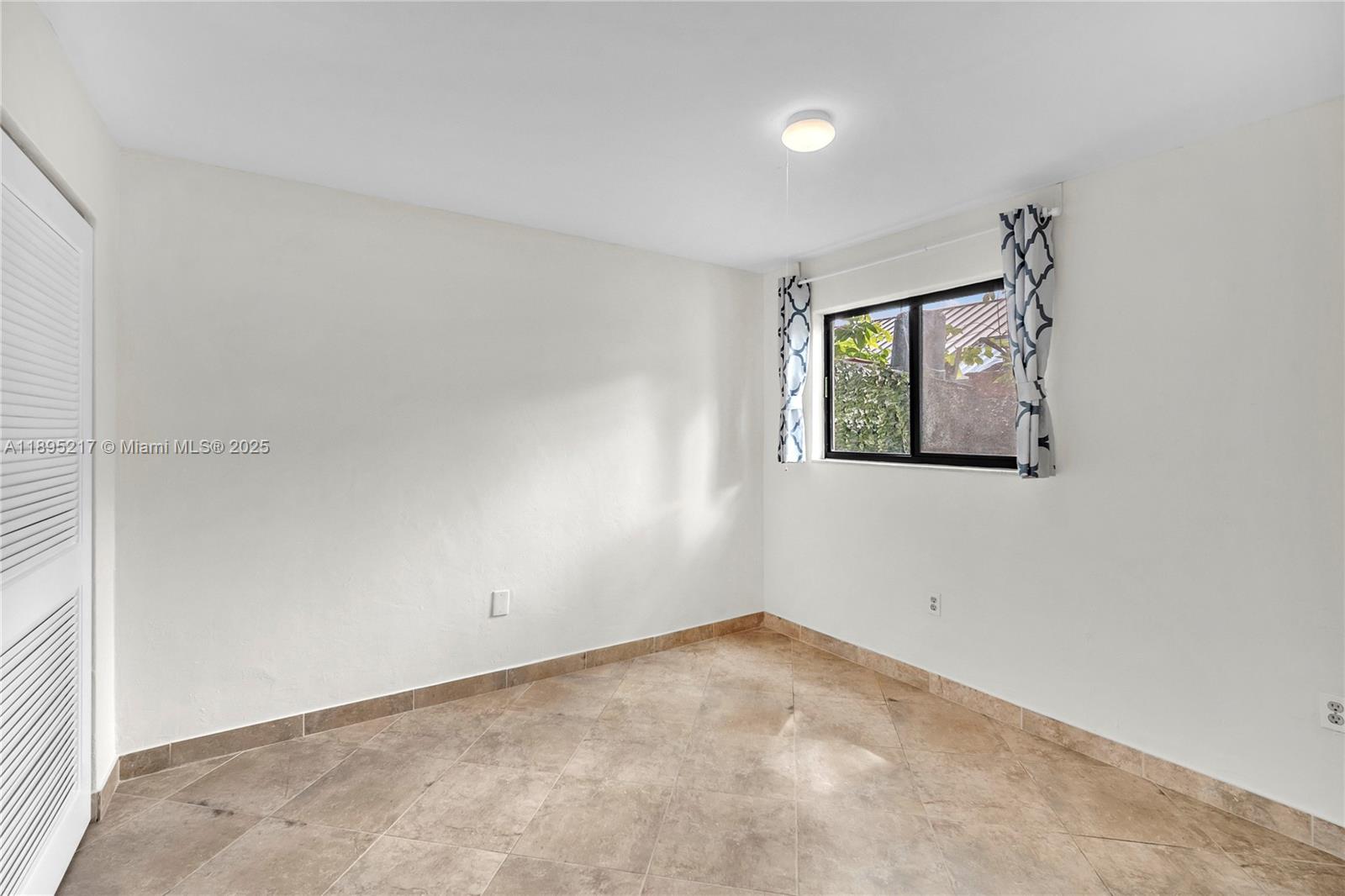 CHATEAU GROVE CONDO - Residential Lease