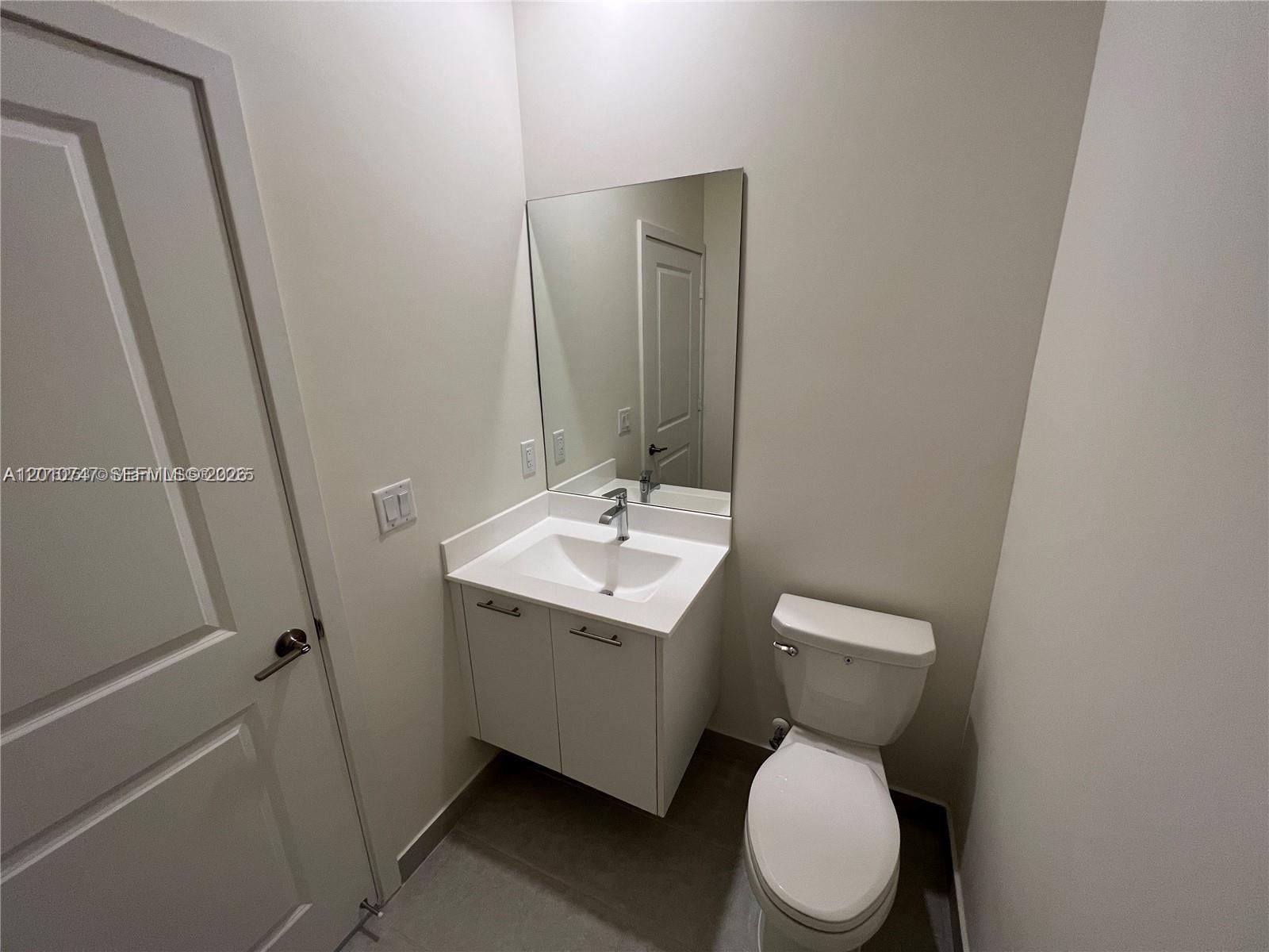 DOWNTOWN DORAL SOUTH PHAS - Residential