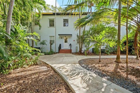 7865 SW 57th Ave 48D South Miami FL 33143