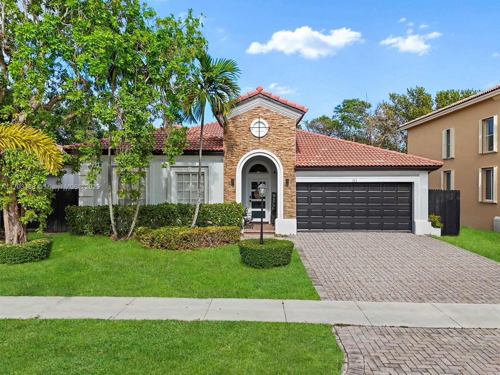 973 Ne 36th Ave, Homestead, Miami-Dade County, Florida - 3 Bedrooms  
2 Bathrooms - 