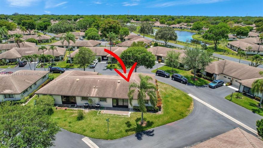 Beautiful Villa in 55+ community, 2 bed, 2 bath, spacious walk in closets, beautifully updated bathrooms and kitchen, may rent furnished or unfurnished. Amenities include Clubhouse , Pool , Billiards great friendly neighbors and the best Florida lifestyle near all major highways, close to airport and beaches, exciting night life with your choice of dining options, shopping malls and fun day or evening adventures. Come experience Greentree Villas located in Boynton Beach.