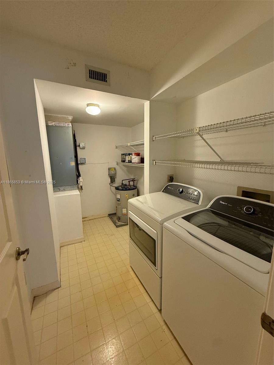 SUNRISE LAKES 191 CONDO - Residential