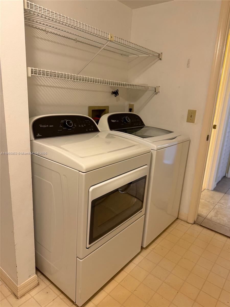 SUNRISE LAKES 191 CONDO - Residential