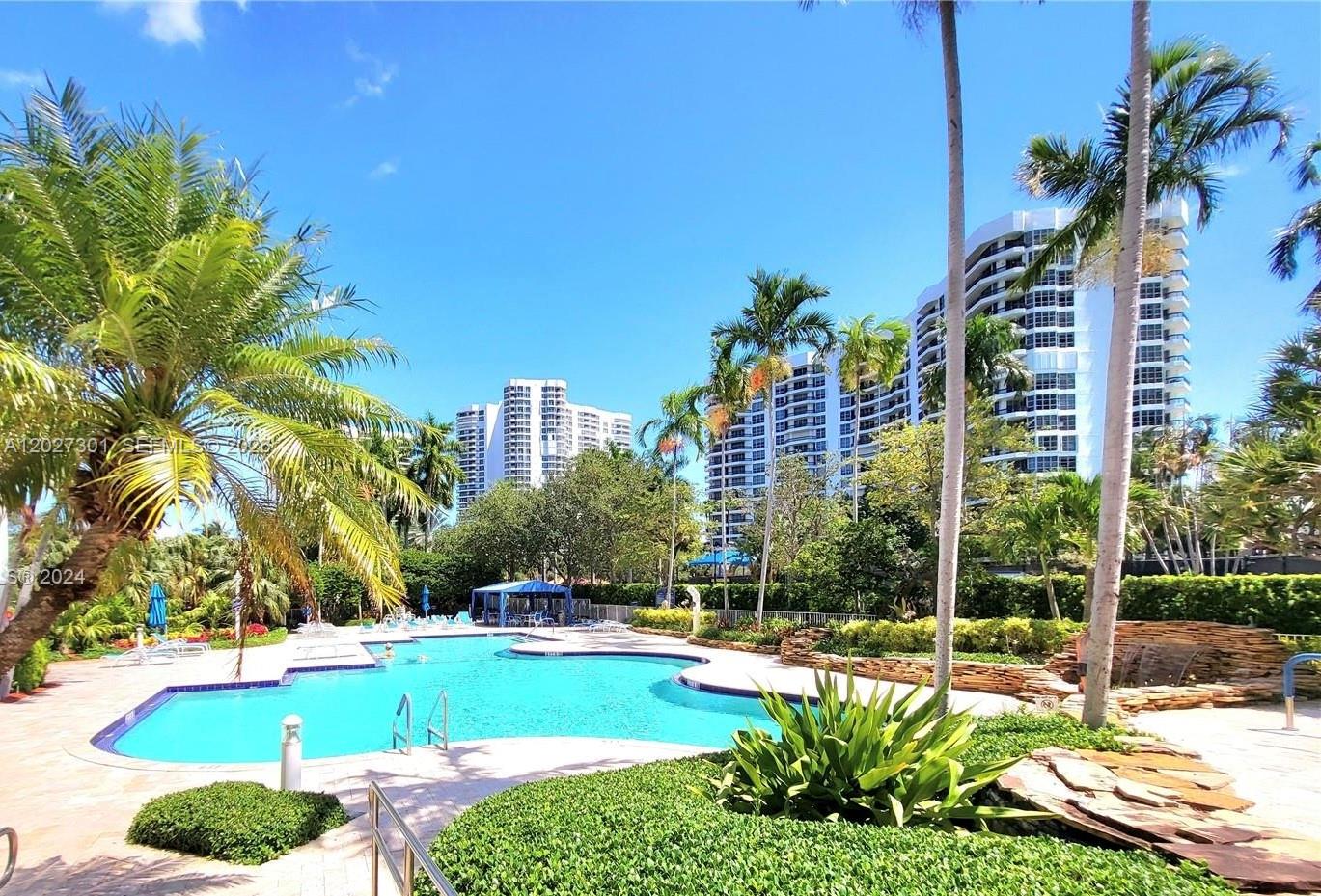 3500 Mystic Pointe Dr 2003
