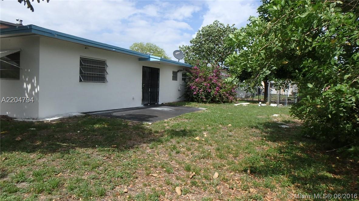 4 52 41 CAROL CITY 4TH AD - Residential