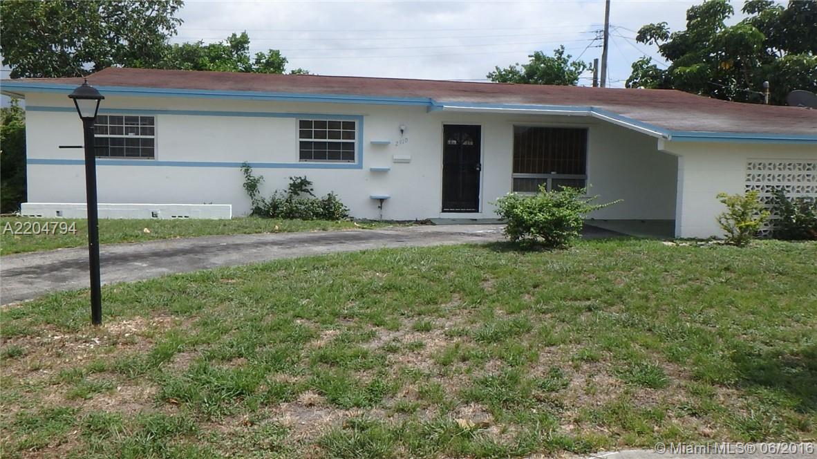 4 52 41 CAROL CITY 4TH AD - Residential