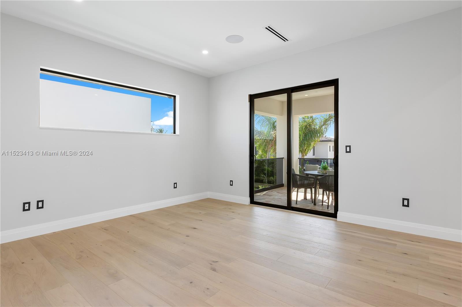 BOCA VILLAS - Residential