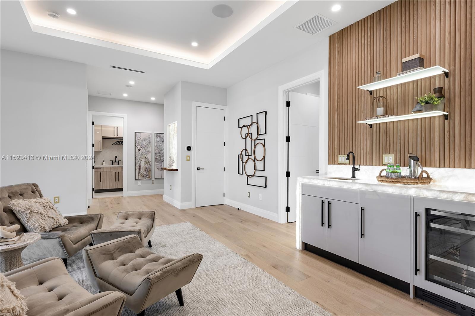 BOCA VILLAS - Residential