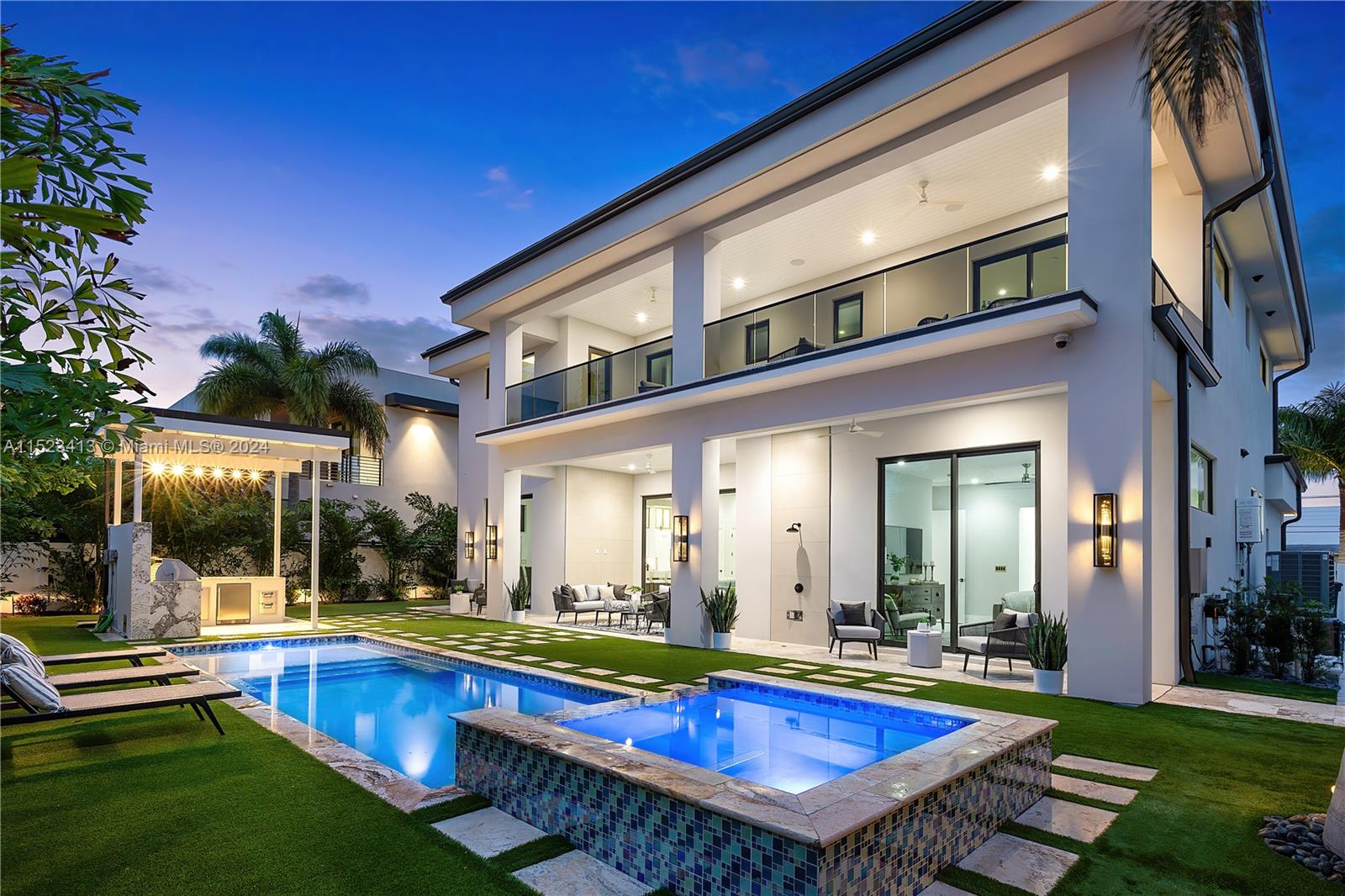 BOCA VILLAS - Residential