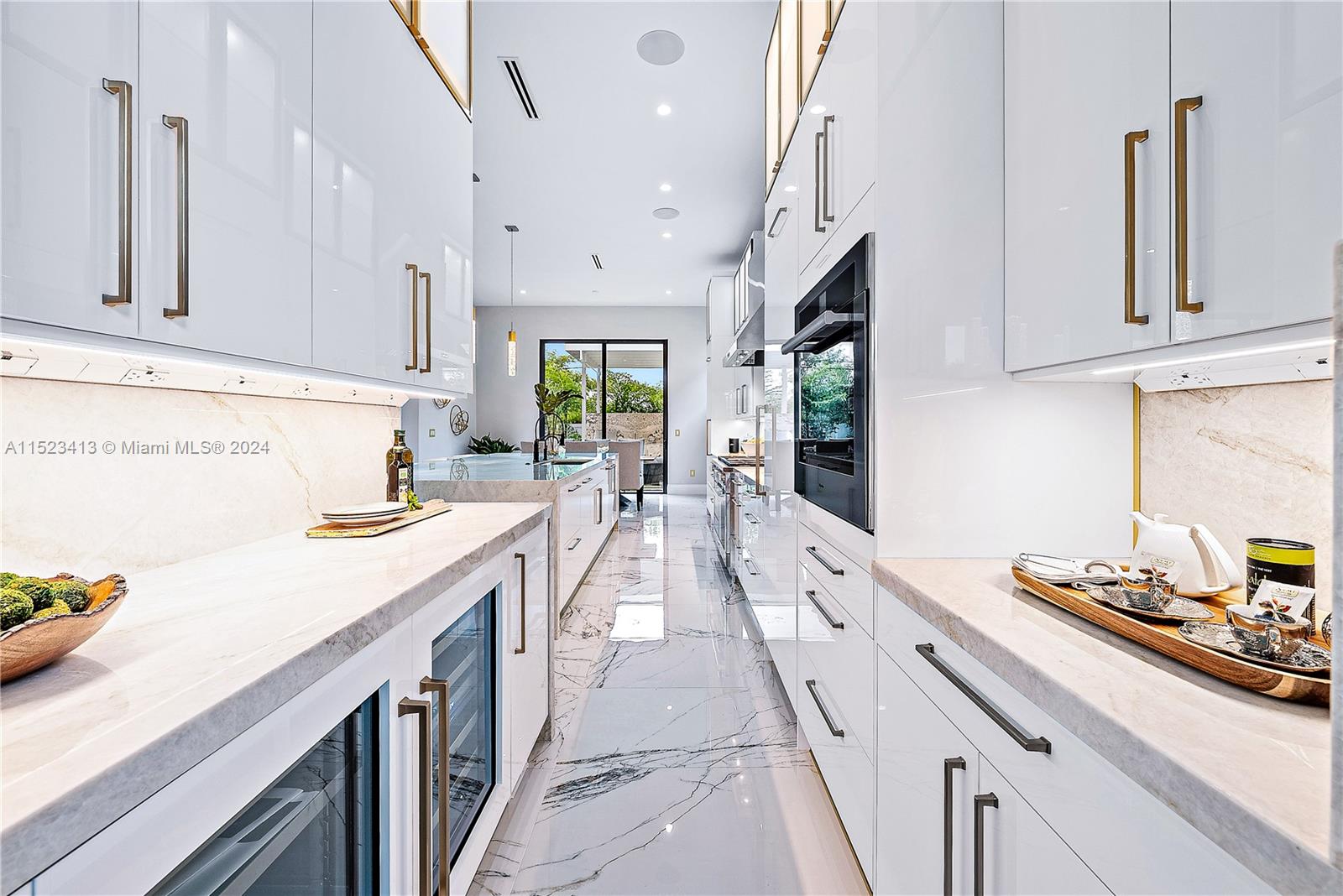 BOCA VILLAS - Residential