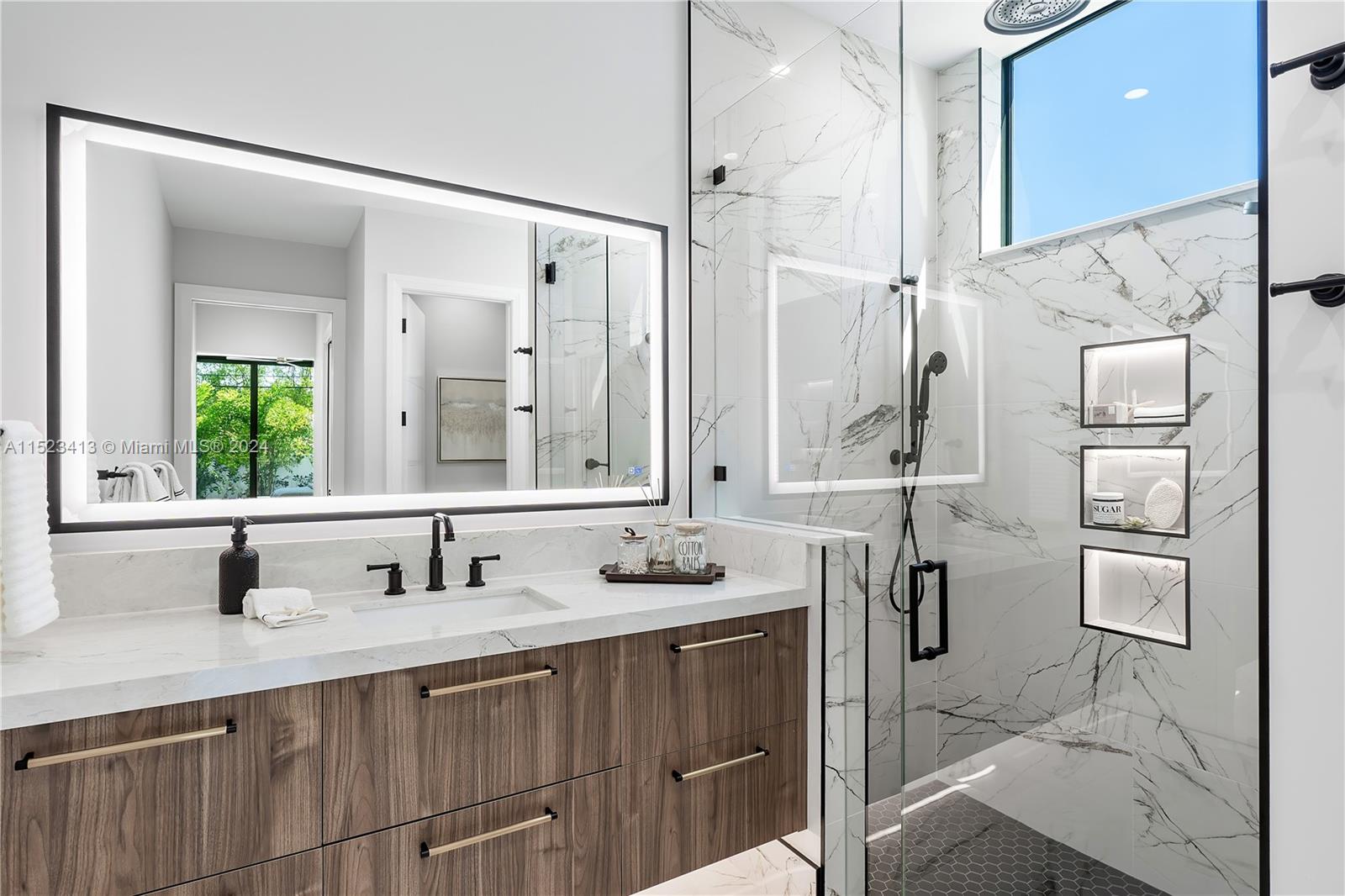 BOCA VILLAS - Residential