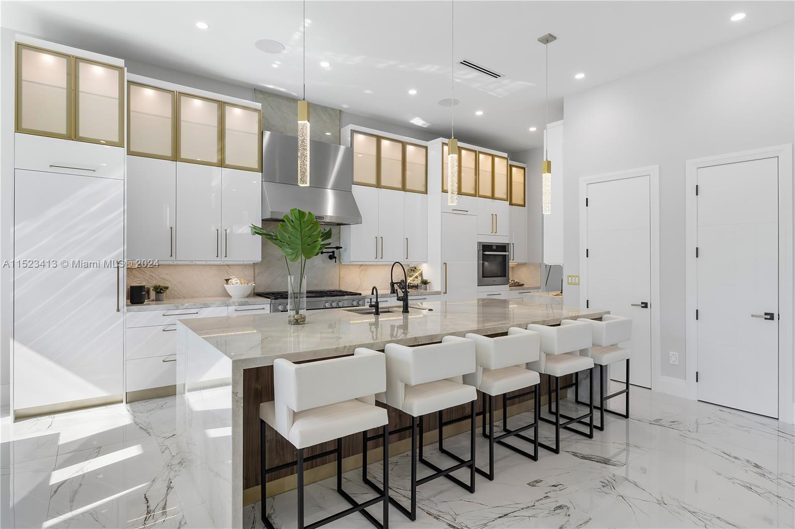 BOCA VILLAS - Residential