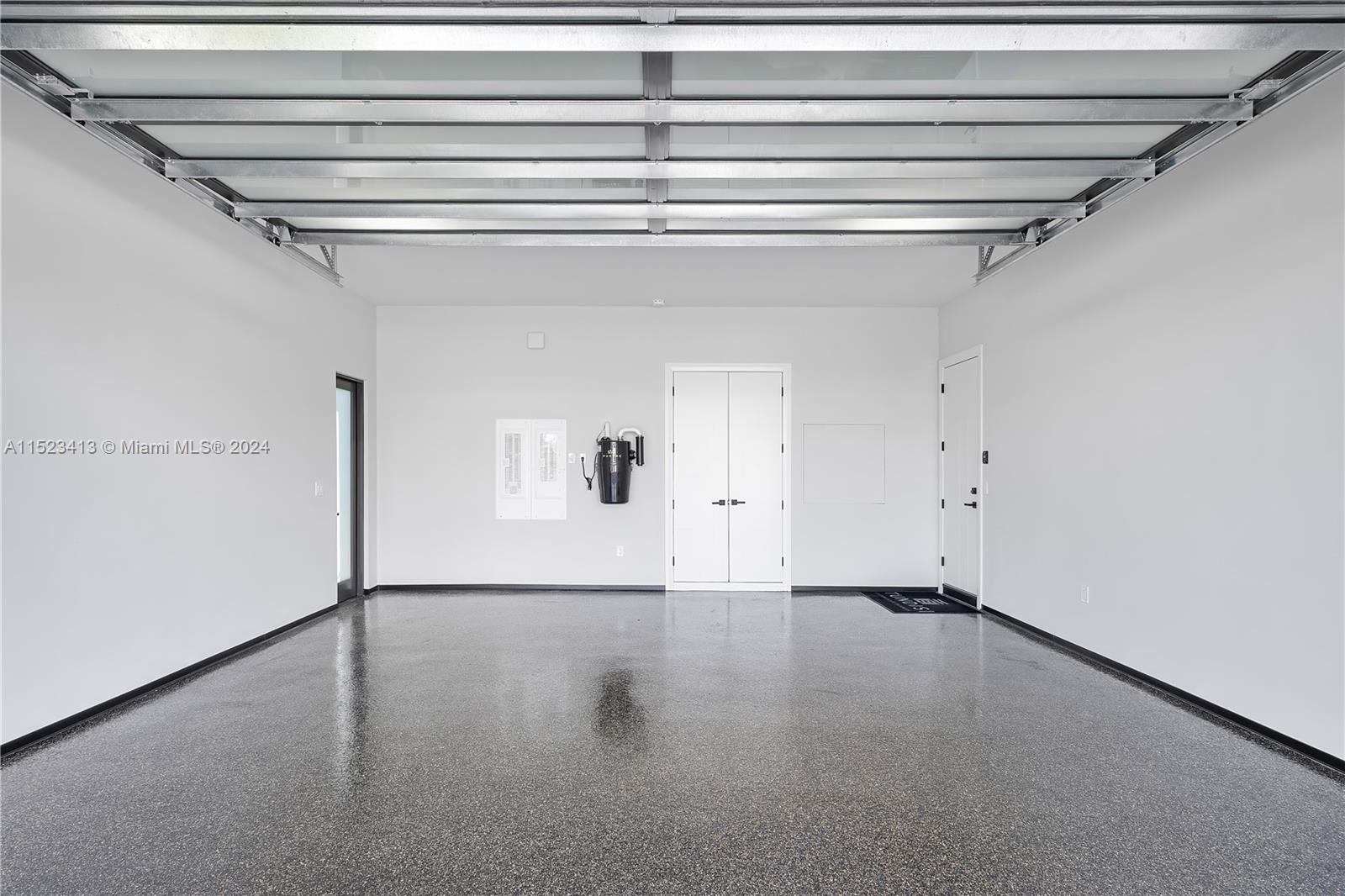 BOCA VILLAS - Residential