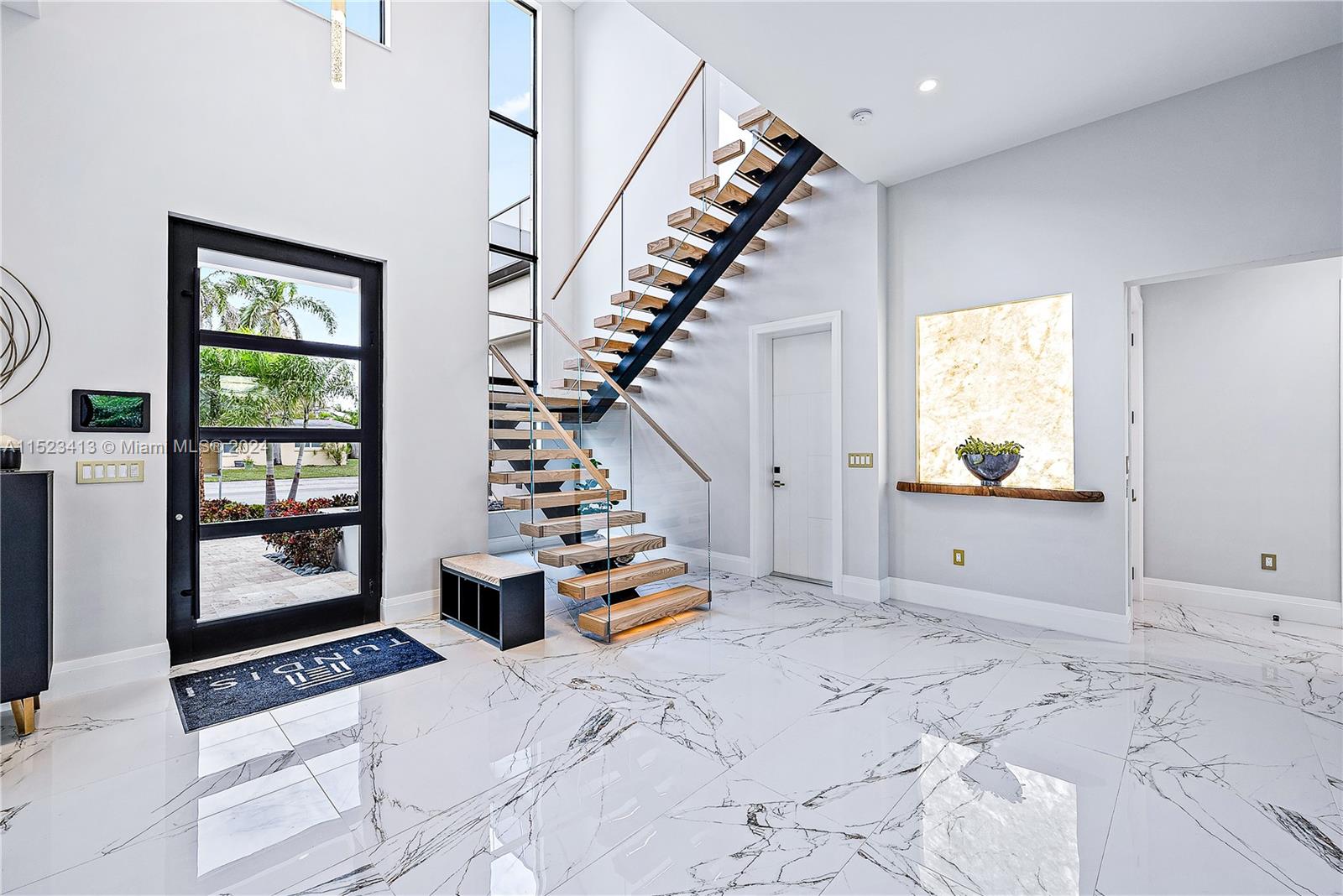 BOCA VILLAS - Residential