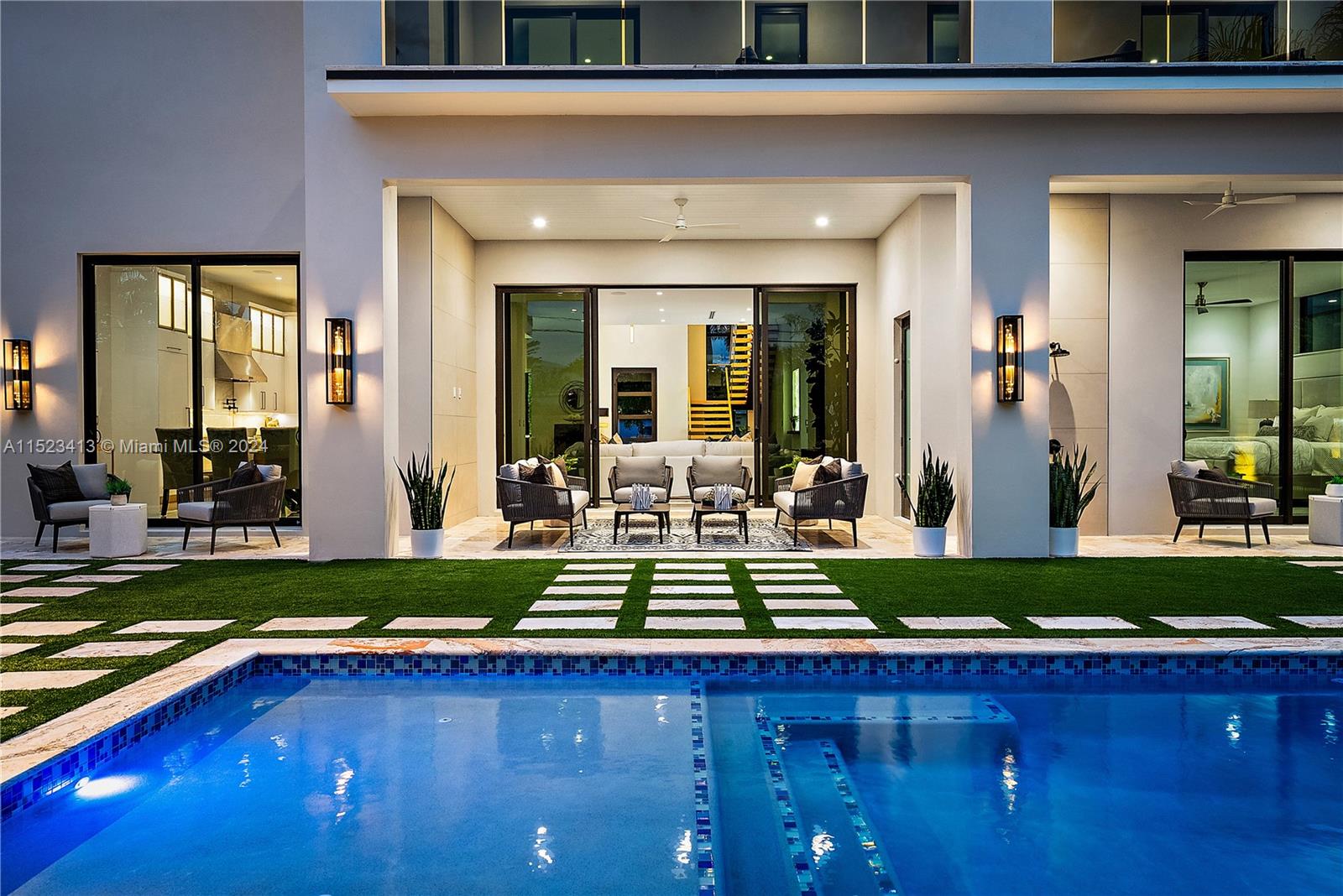 BOCA VILLAS - Residential