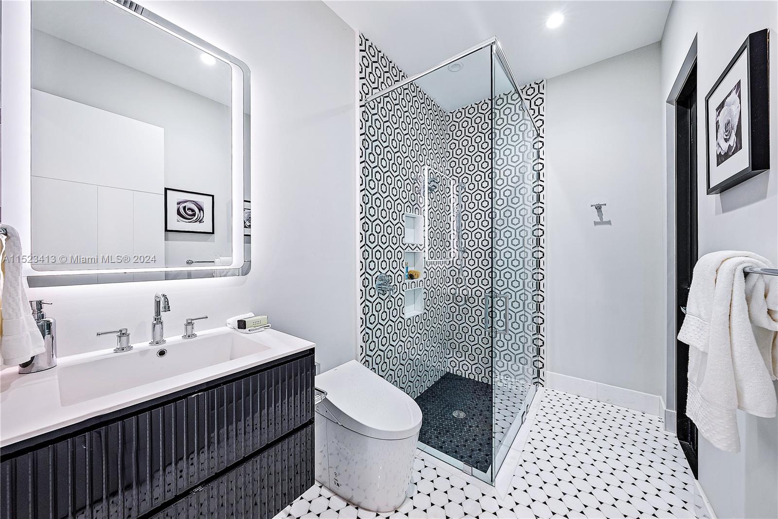 BOCA VILLAS - Residential