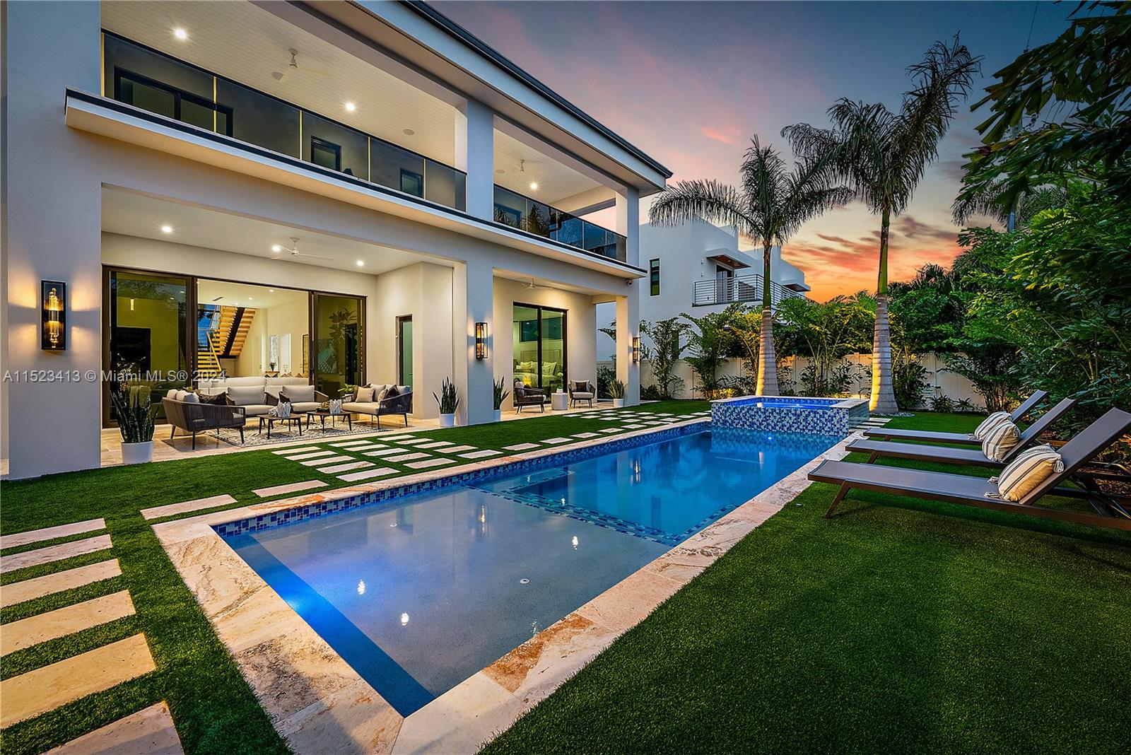 BOCA VILLAS - Residential