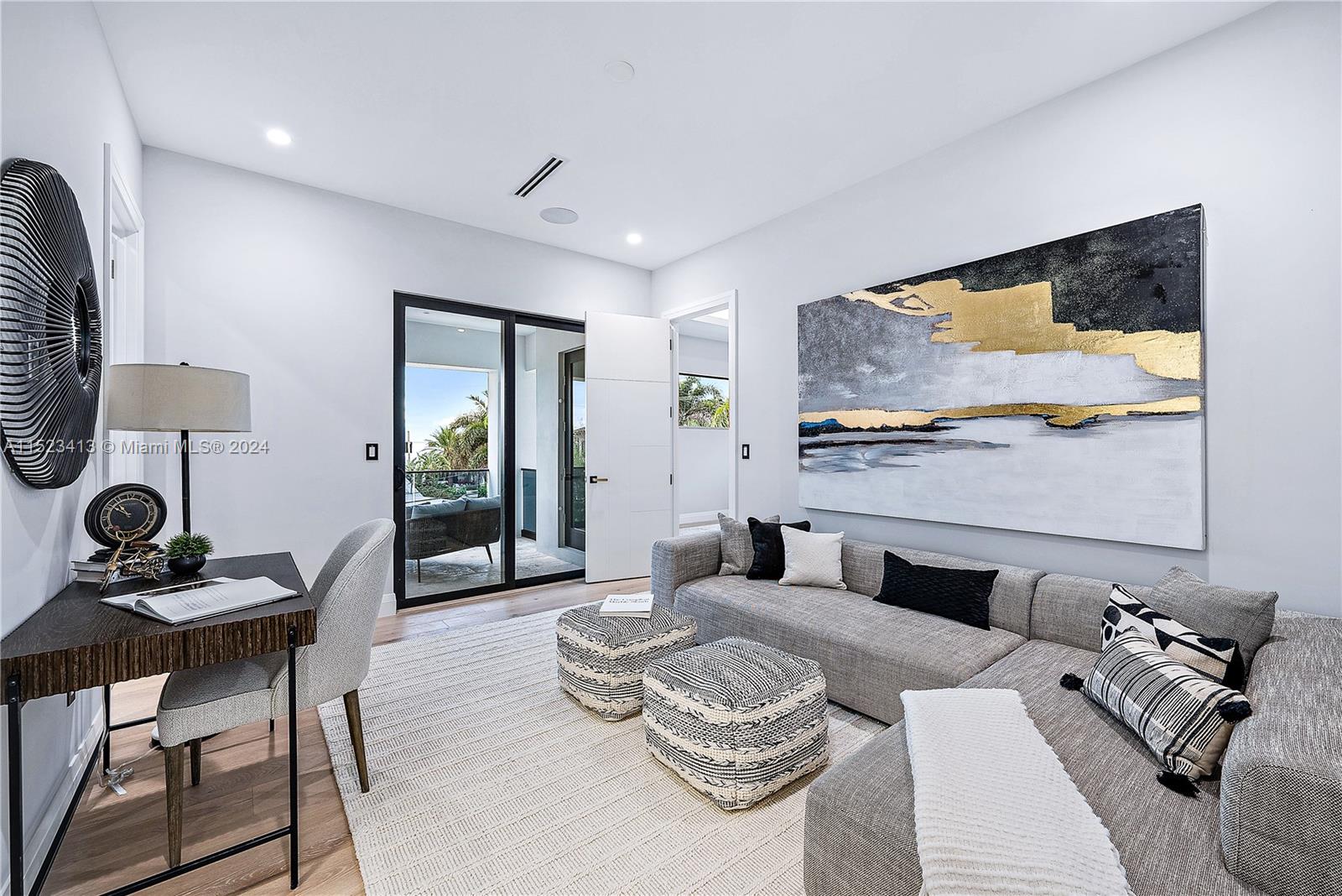 BOCA VILLAS - Residential