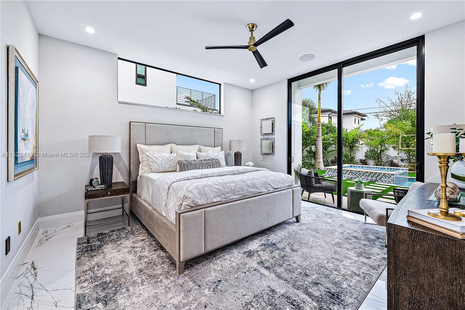 BOCA VILLAS - Residential