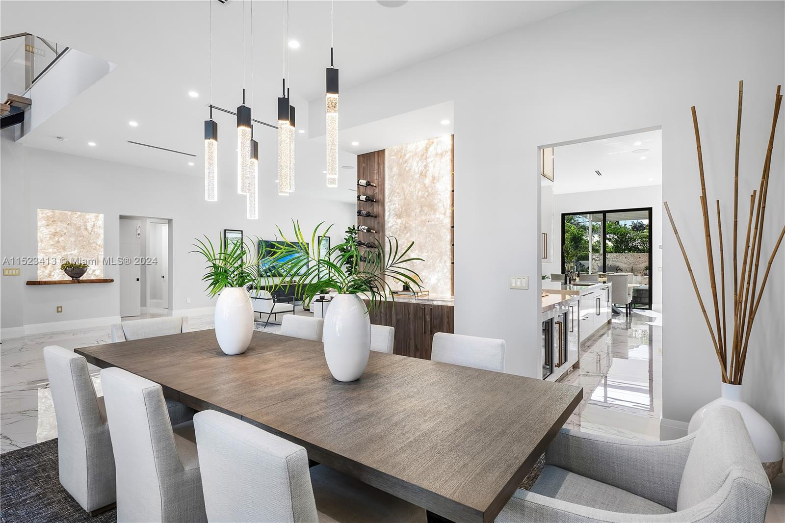 BOCA VILLAS - Residential