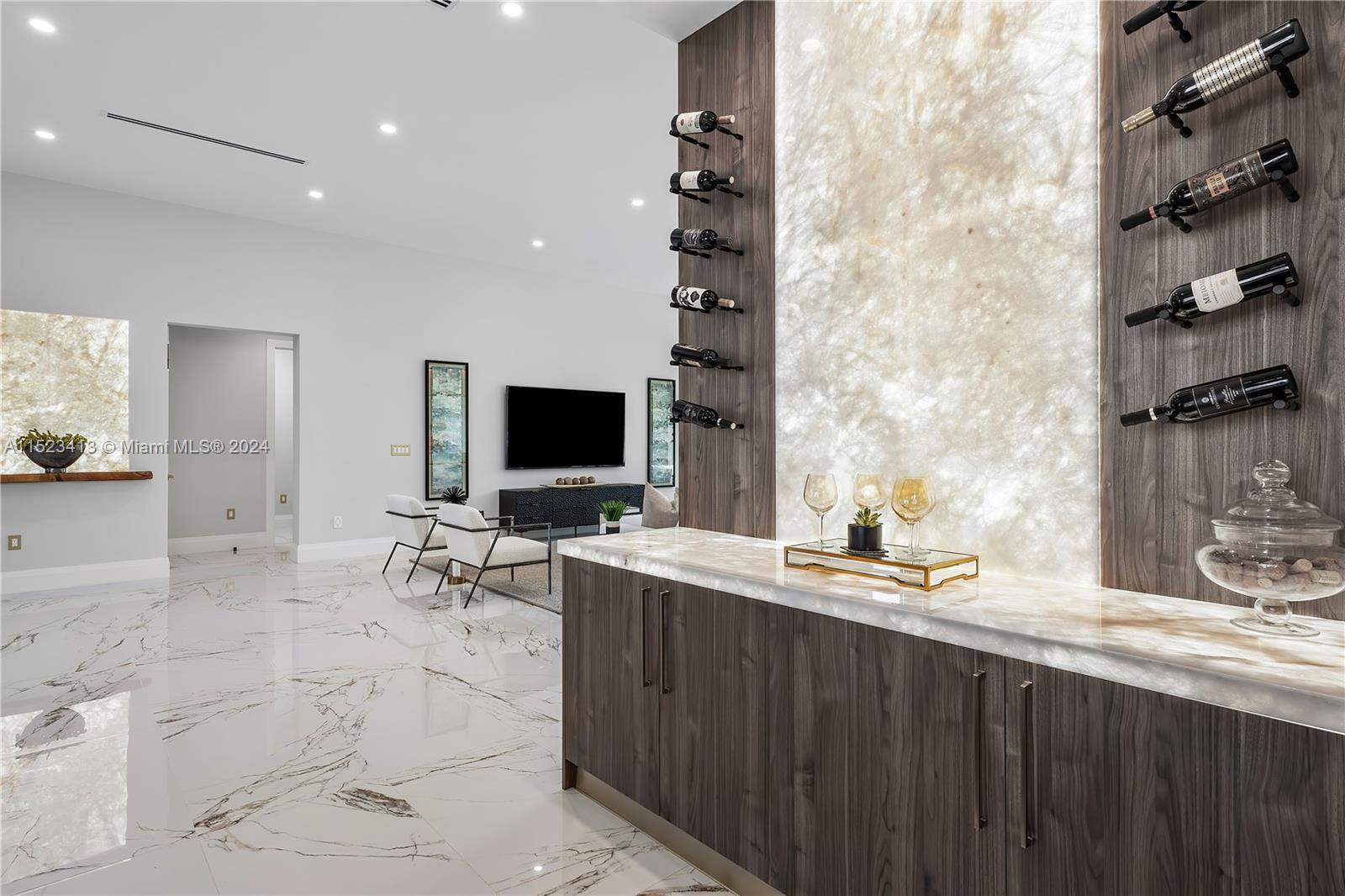 BOCA VILLAS - Residential