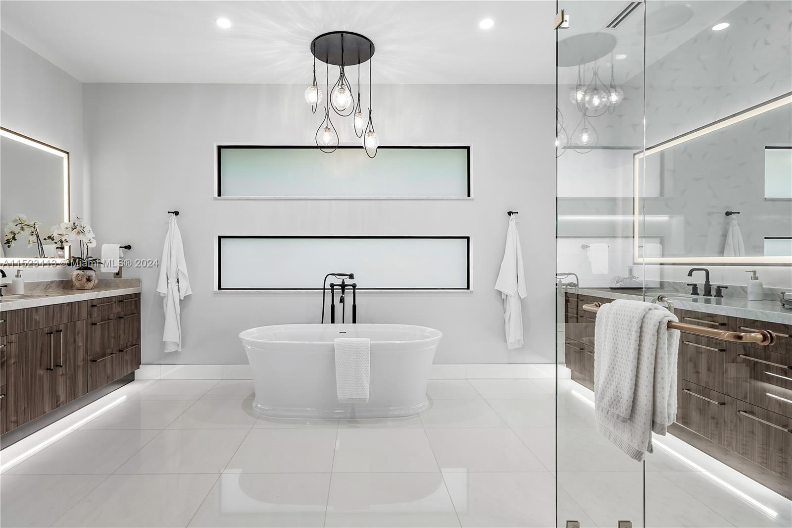 BOCA VILLAS - Residential