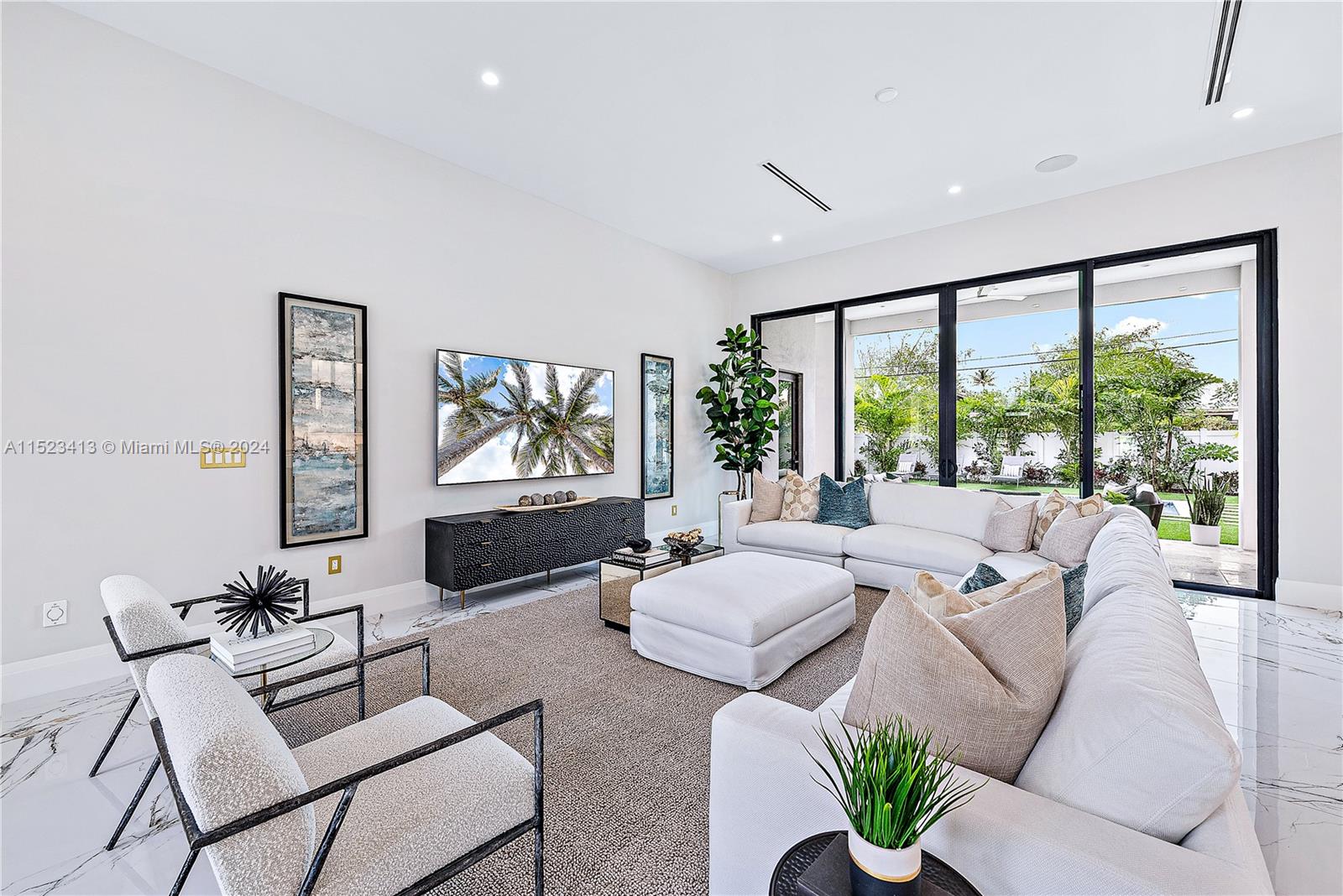 BOCA VILLAS - Residential