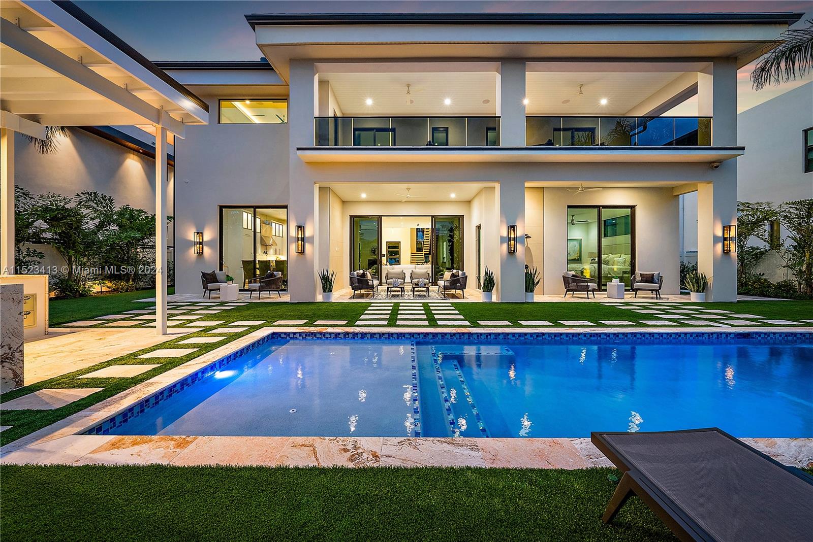 BOCA VILLAS - Residential