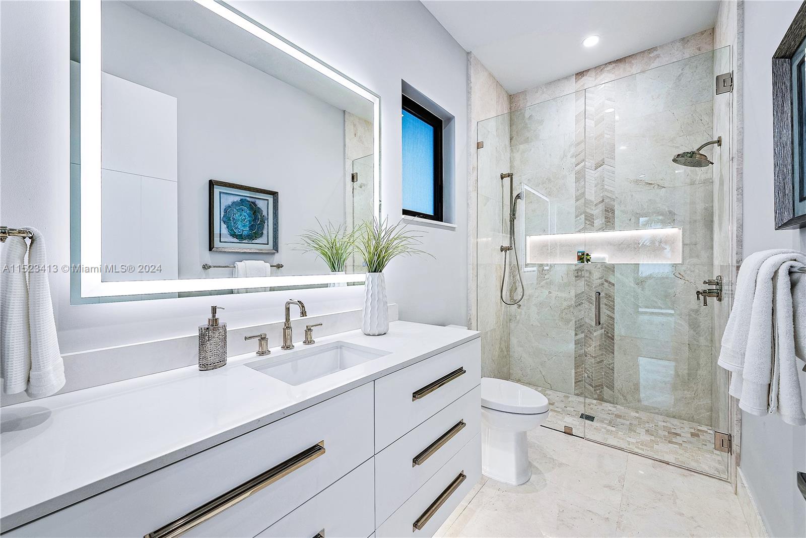 BOCA VILLAS - Residential