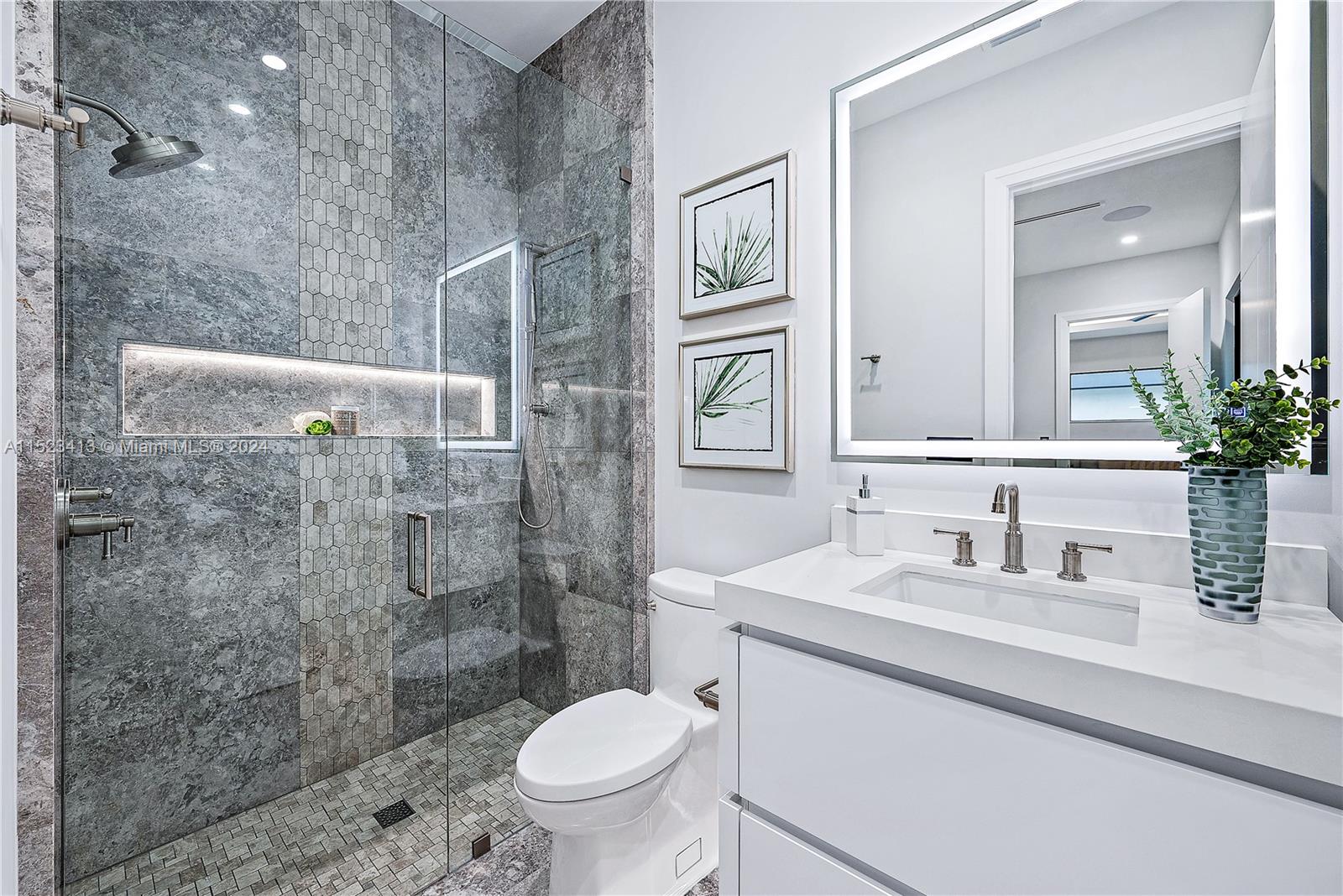 BOCA VILLAS - Residential