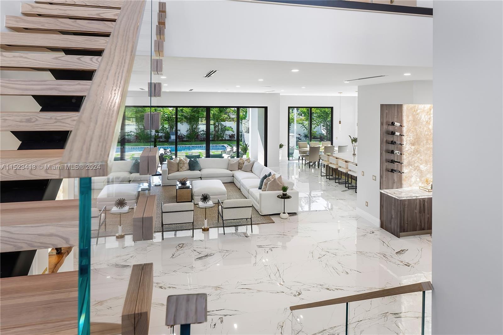 BOCA VILLAS - Residential