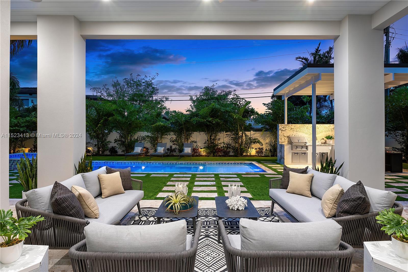 BOCA VILLAS - Residential