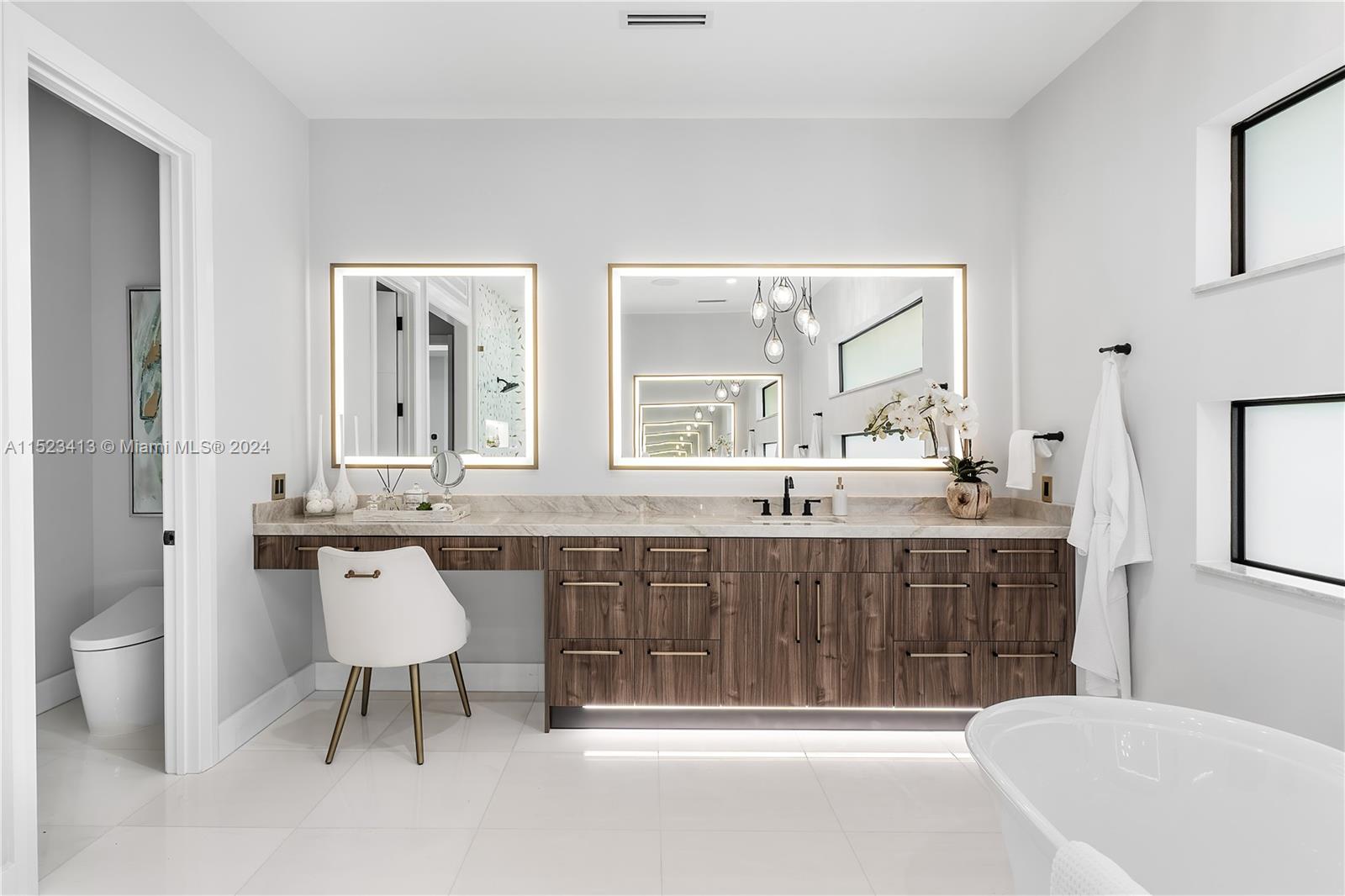 BOCA VILLAS - Residential