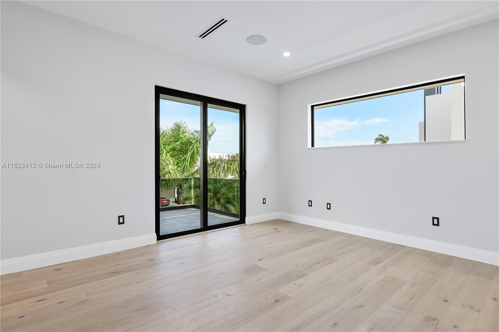 BOCA VILLAS - Residential