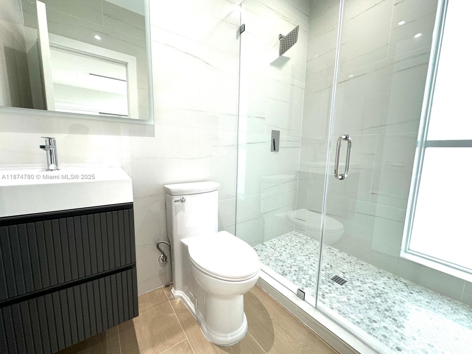 BUENA VISTA GDNS - Residential