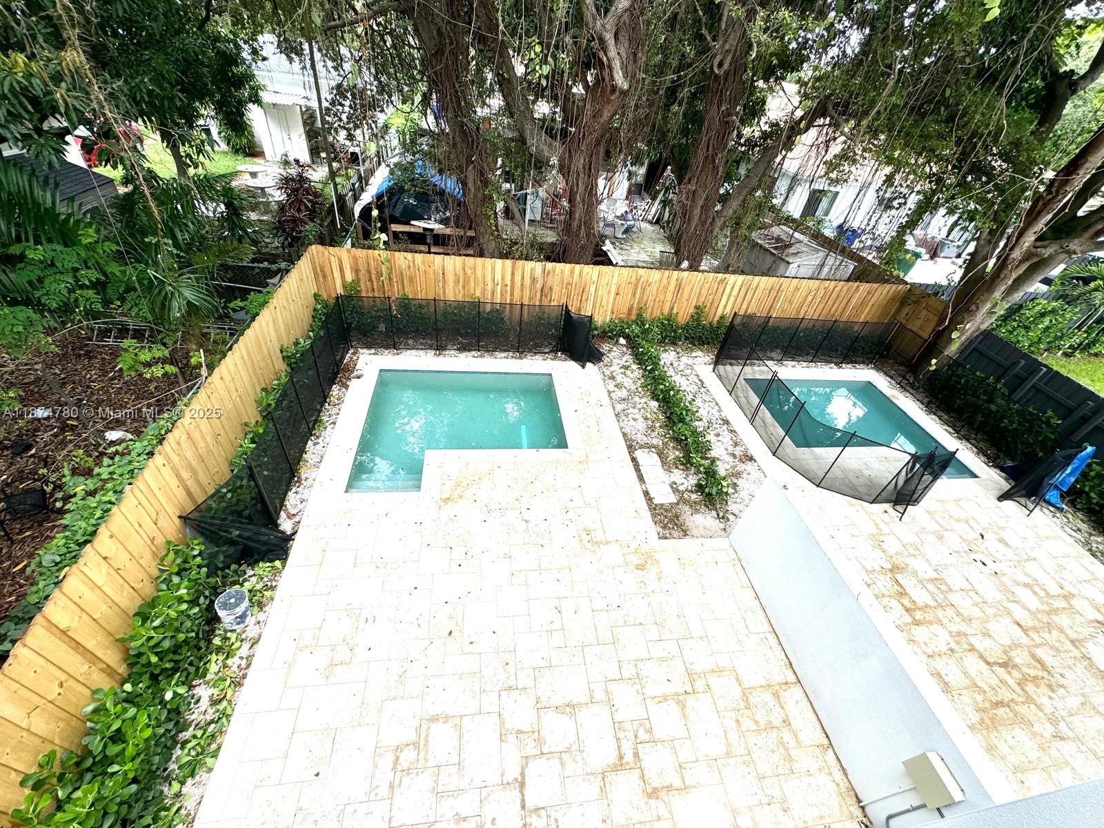 BUENA VISTA GDNS - Residential