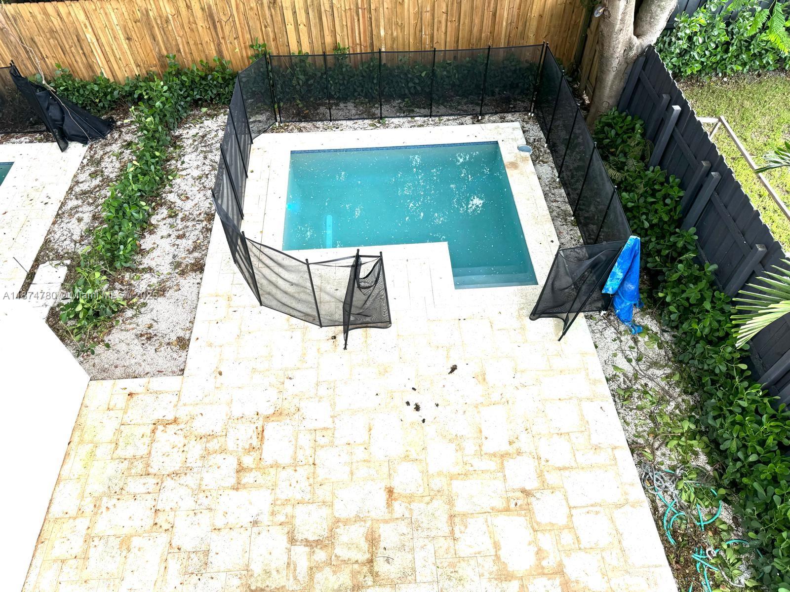 BUENA VISTA GDNS - Residential