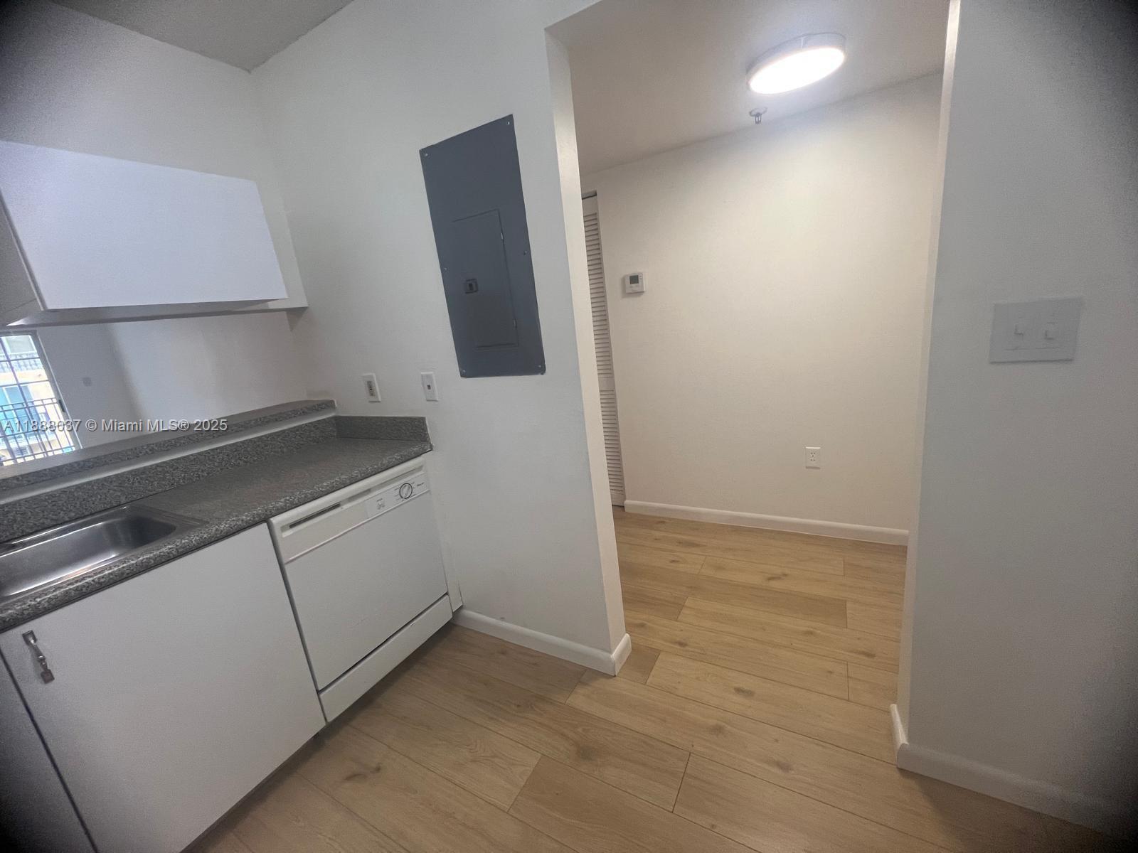 BEACH POINT CLUB CONDO - Residential Lease
