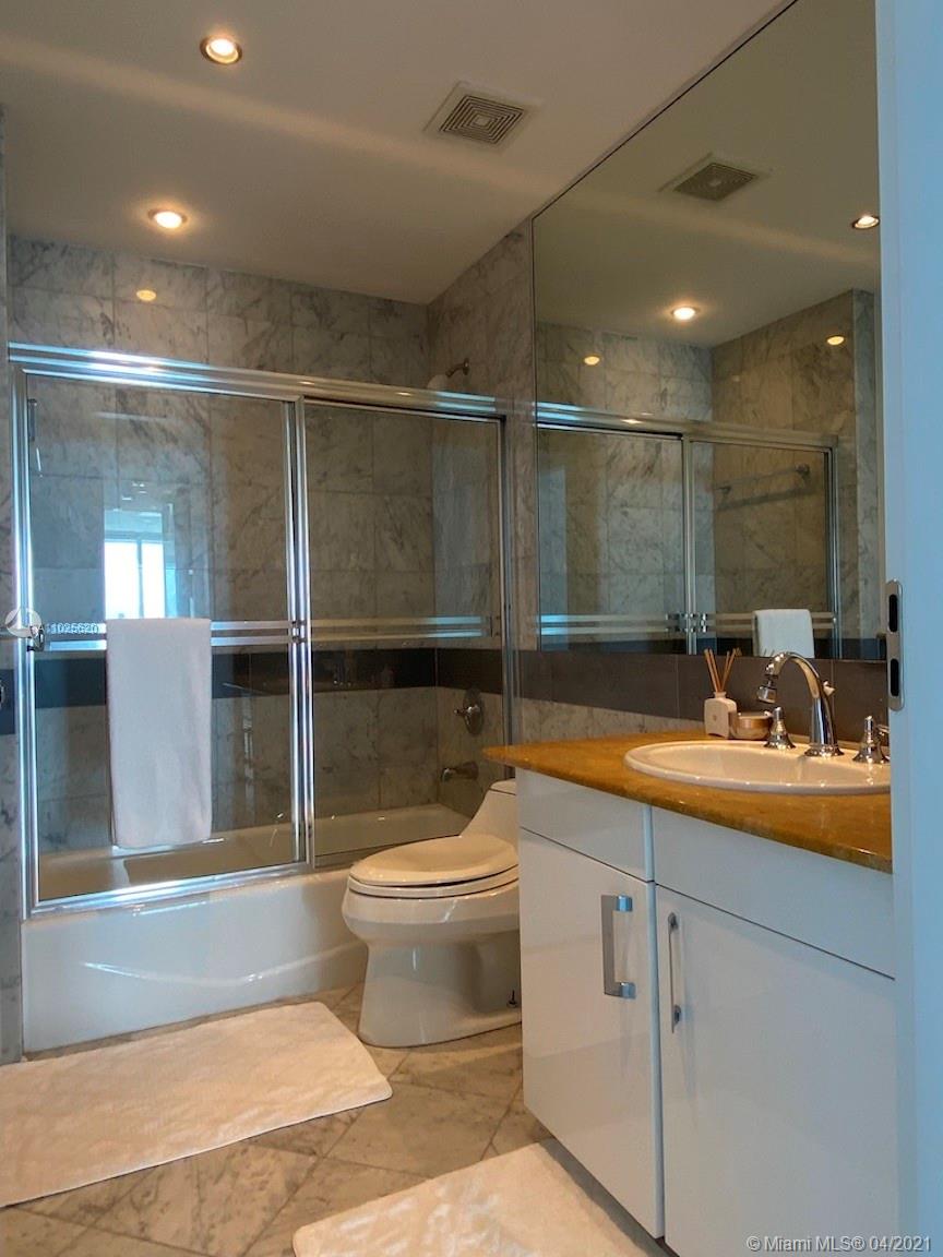 THE BENTLEY BAY CONDO - Residential Lease