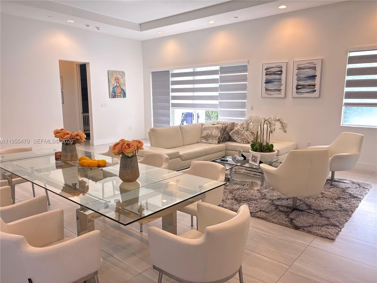 VENETIAN PARC - Residential